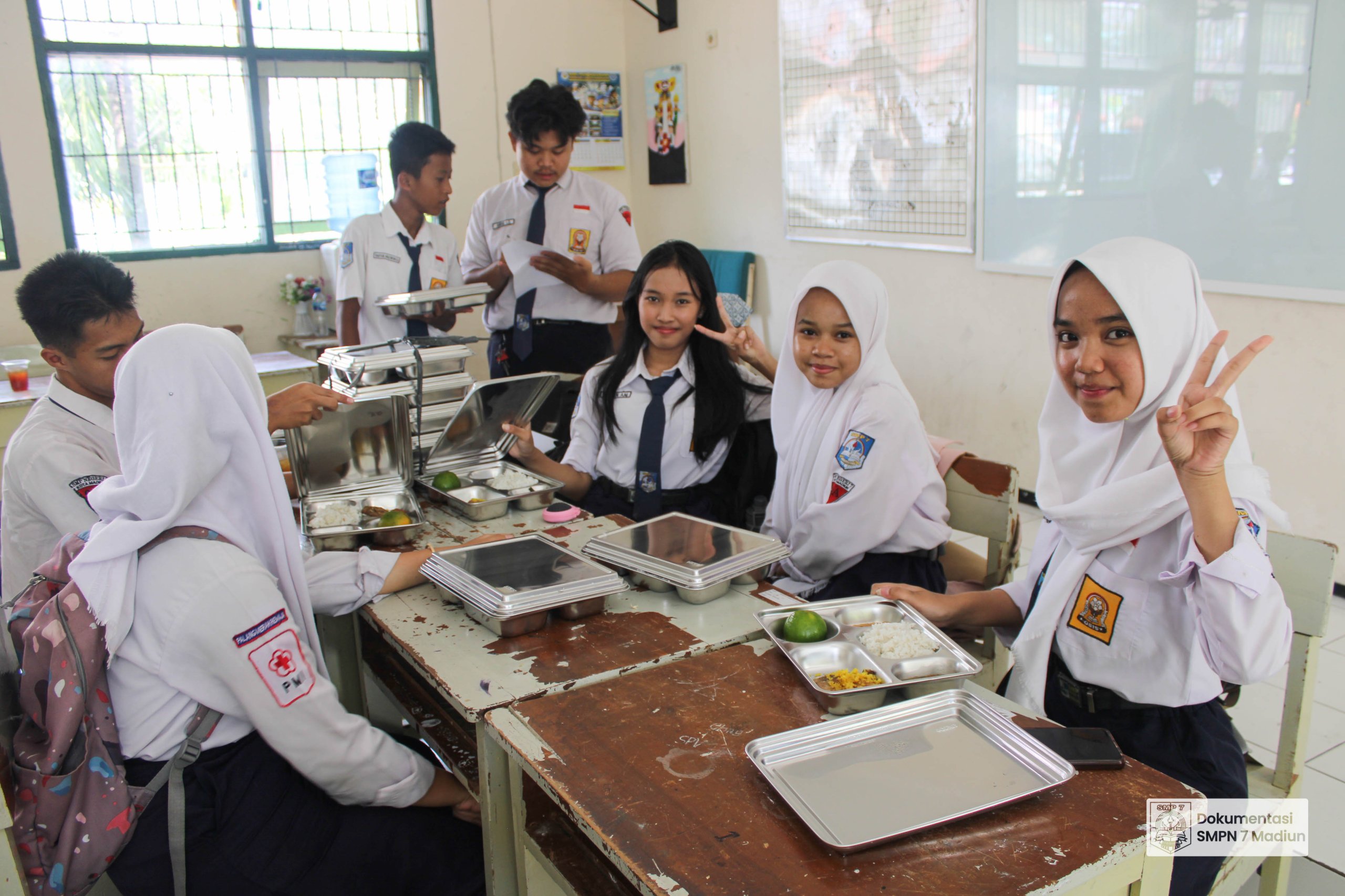 Makan Bergizi Gratis di SMP Negeri 7 Madiun