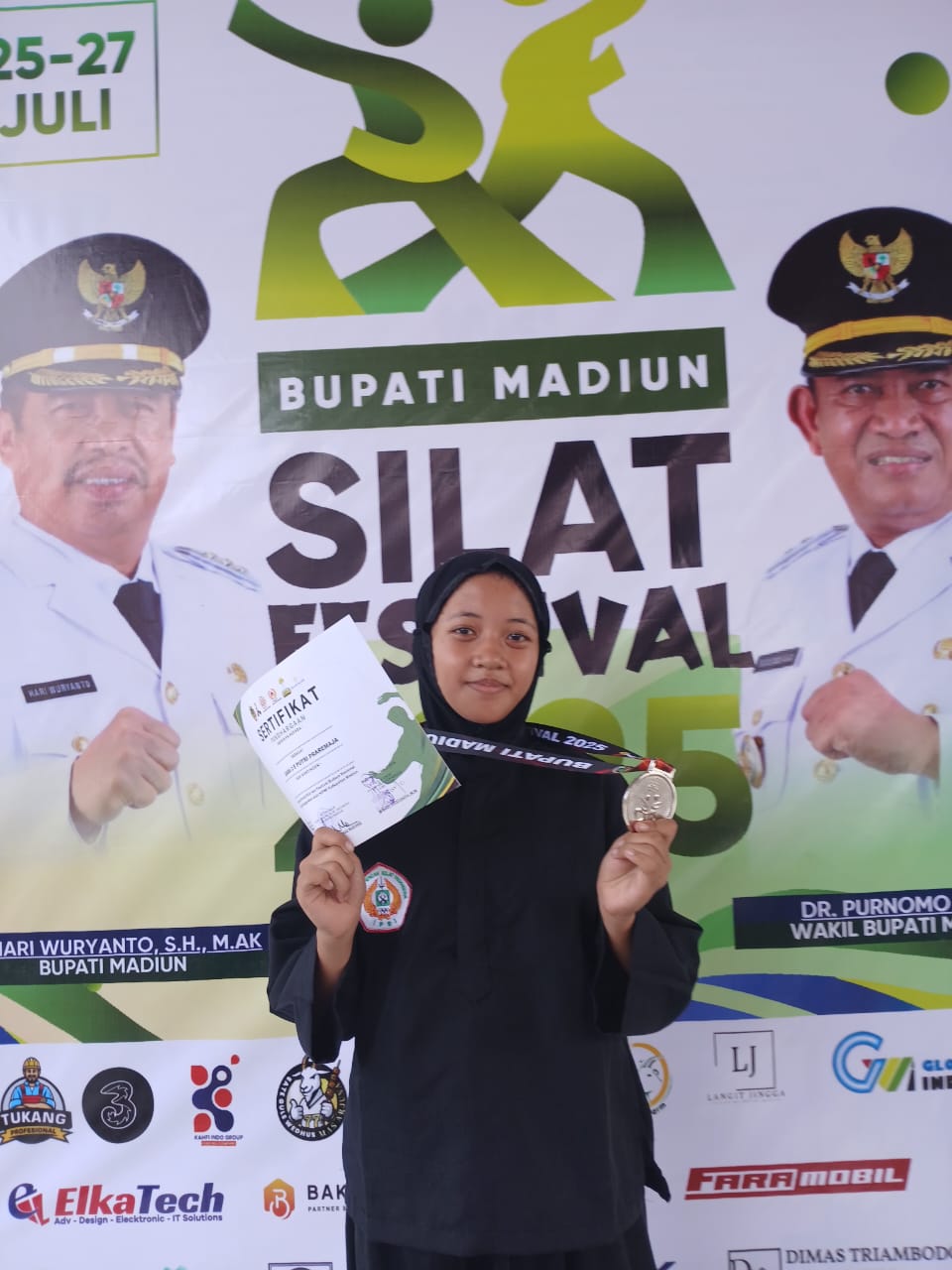 Siswi SMP Negeri 7 Madiun Aisya (8A) memperoleh Prestasi pada Festival Silat Piala Bupati Madiun se-Jawa Timur tahun 2025